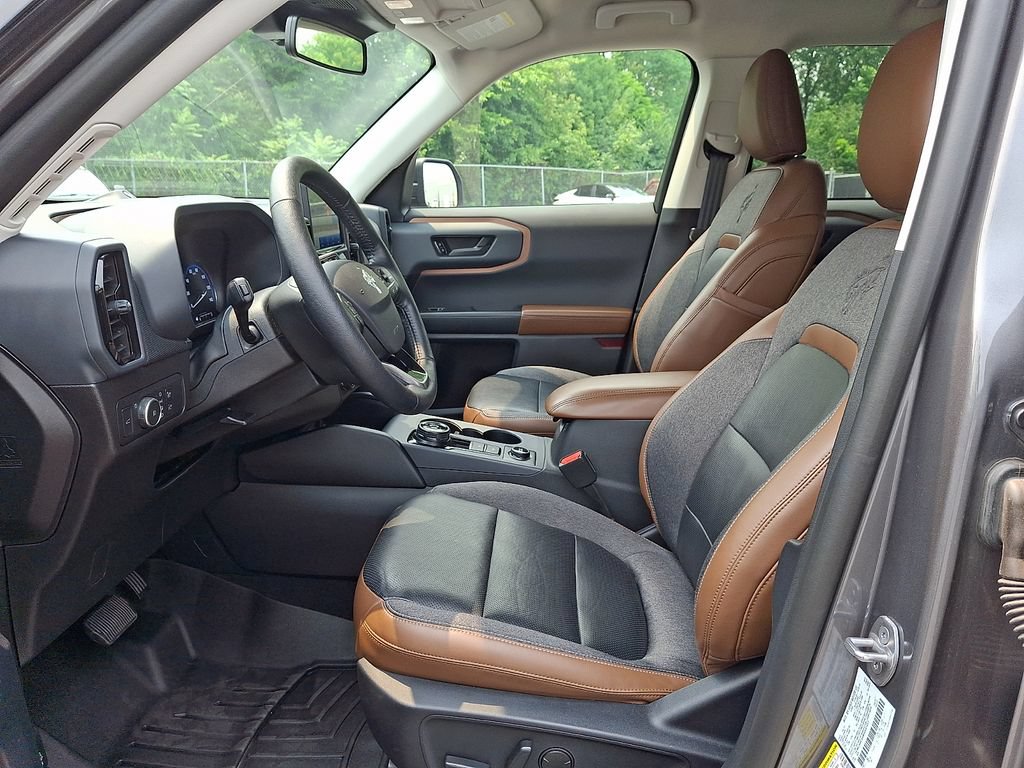 Used 2021 Ford Bronco Sport Outer Banks w/ Outer Banks Package (96D) AWD/4WD image 13