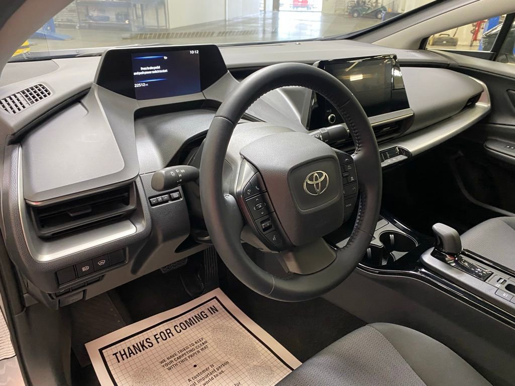 Used 2025 Toyota Prius LE image 27