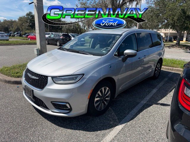 Used 2023 Chrysler Pacifica Touring-L