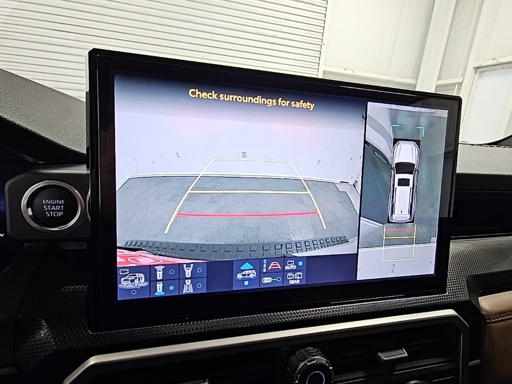 Used 2025 Toyota 4Runner Limited image 17