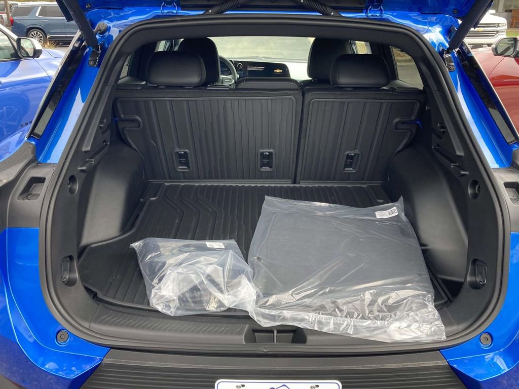 New 2026 Chevrolet Equinox EV LT image 11