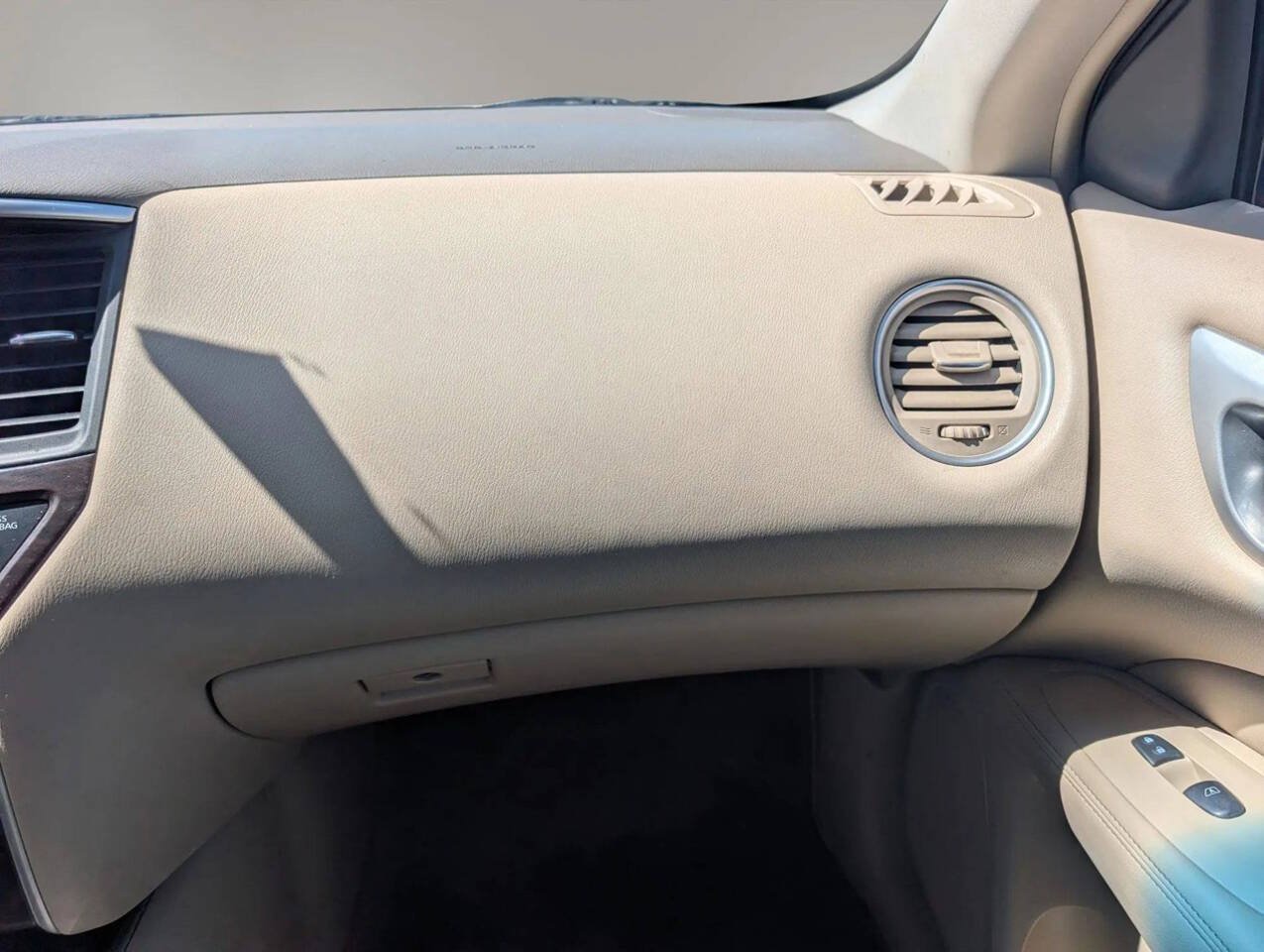 Used 2013 Nissan Pathfinder SL FWD image 37