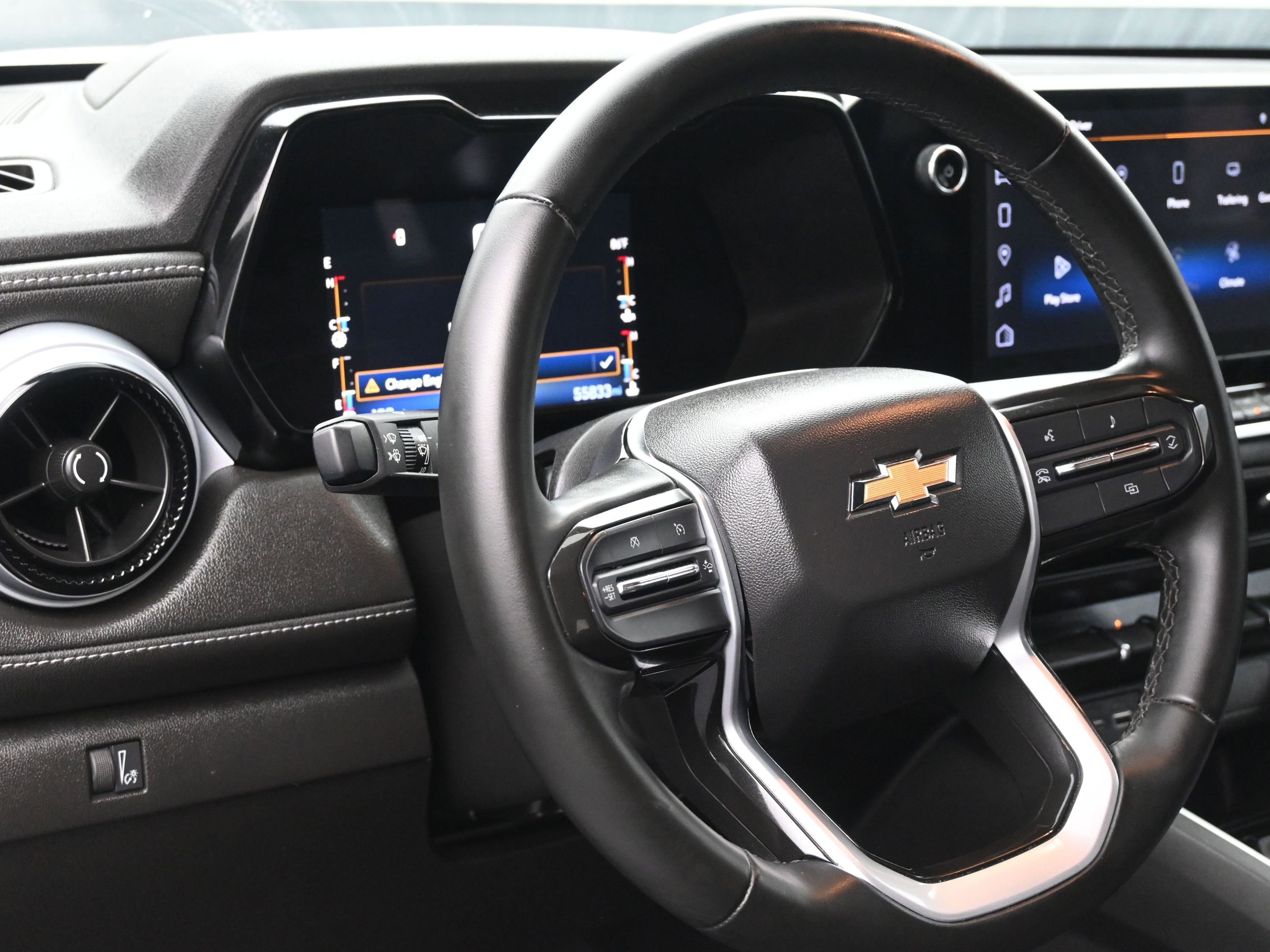 Used 2023 Chevrolet Colorado LT w/ LT Convenience Package RWD image 16