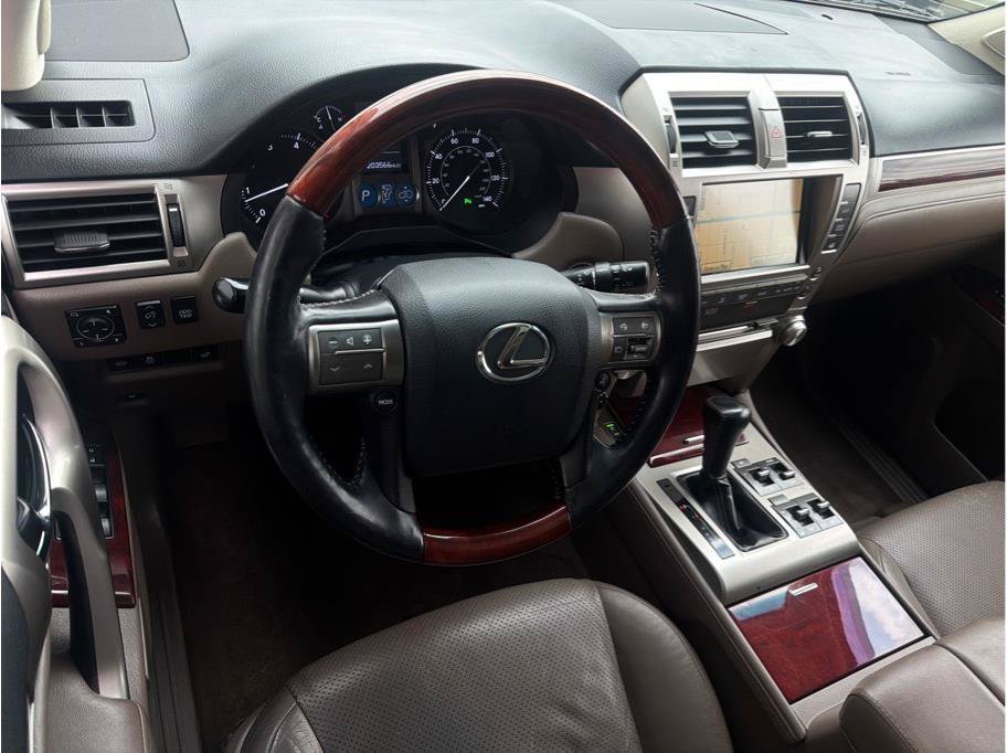 Used 2011 Lexus GX 460 Premium AWD/4WD image 2