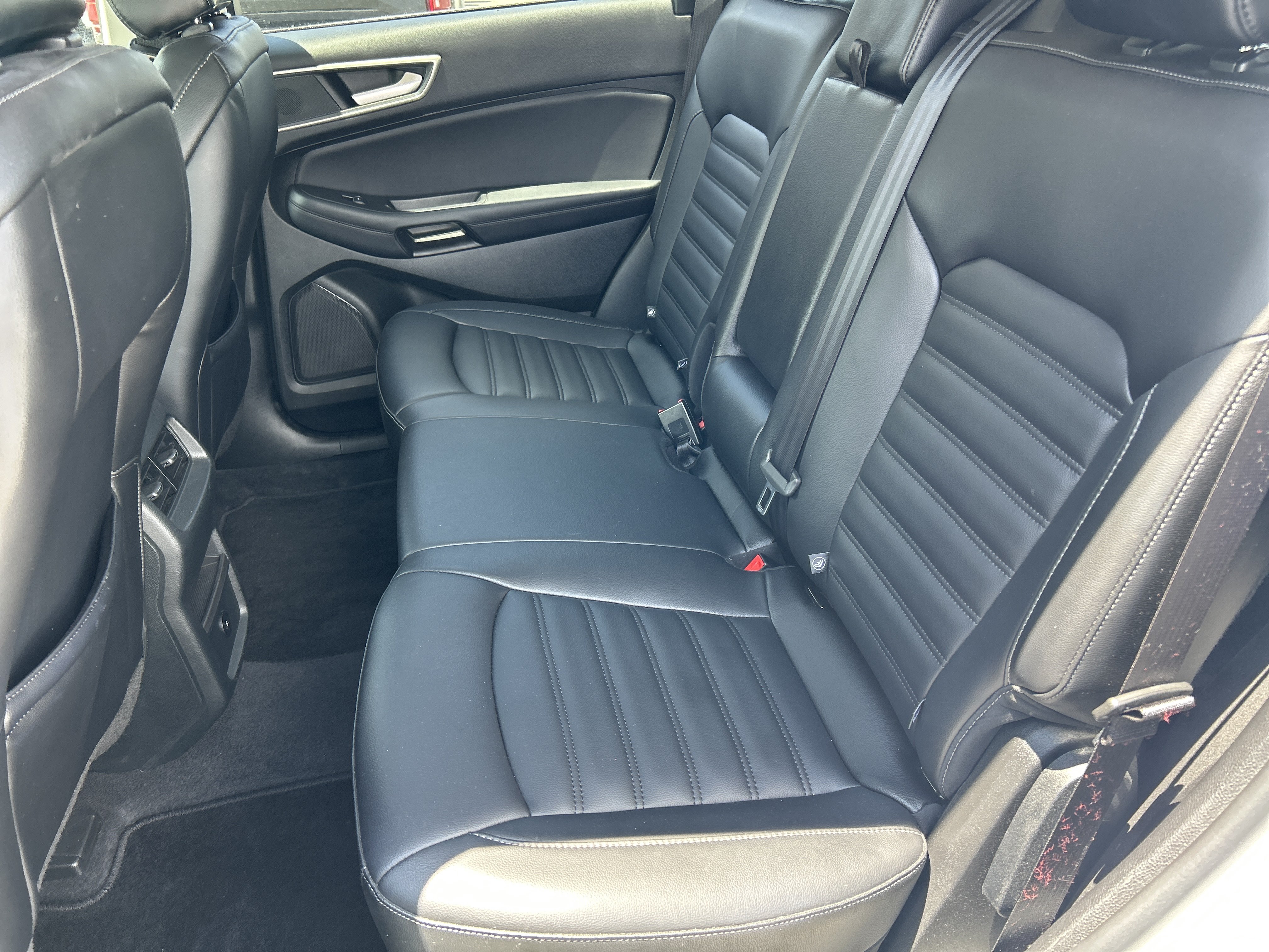 Used 2024 Ford Edge SEL AWD/4WD image 15