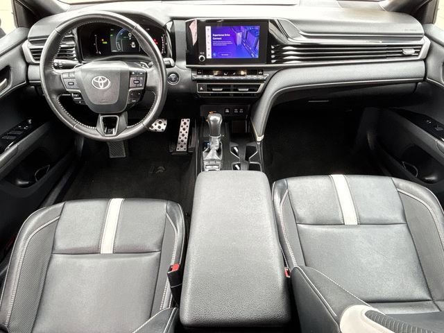 Used 2025 Toyota Camry SE image 28