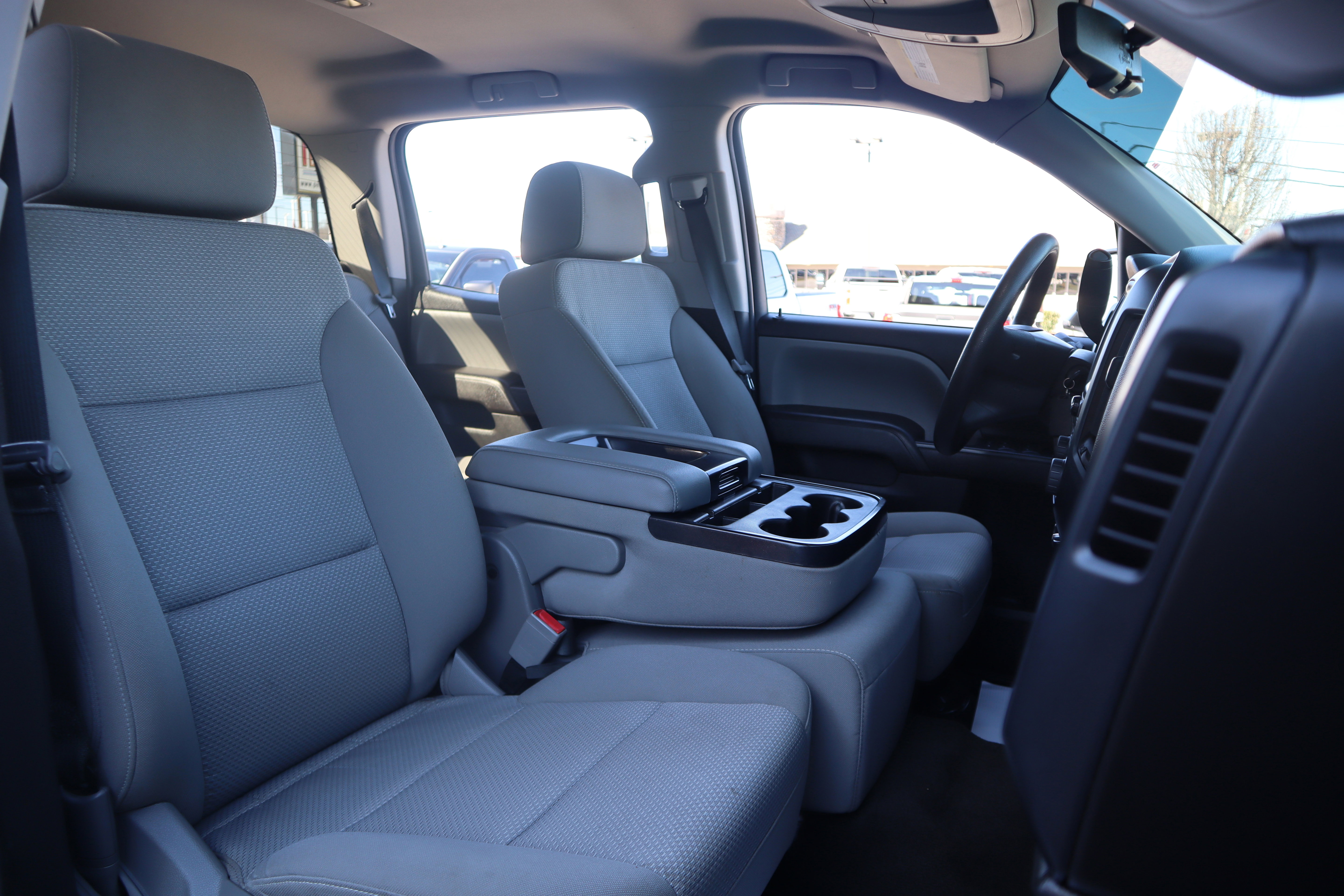 Used 2018 Chevrolet Silverado 1500 Custom w/ Custom Value Package RWD image 28