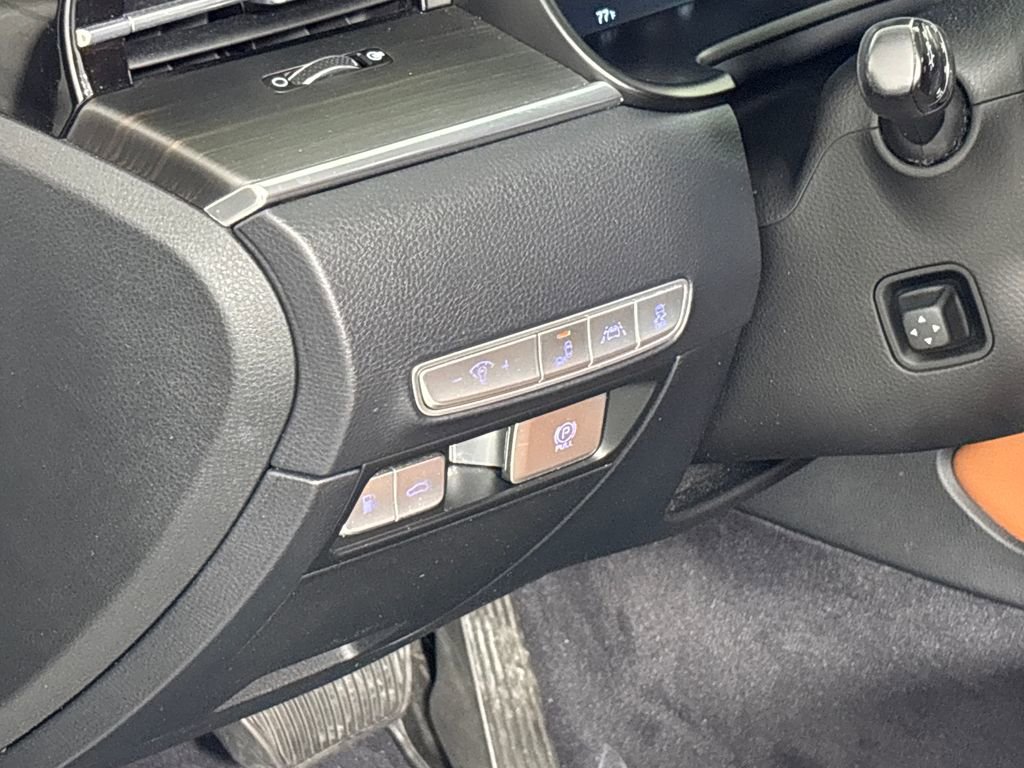 Used 2019 Kia K900 Luxury w/ VIP Package image 11