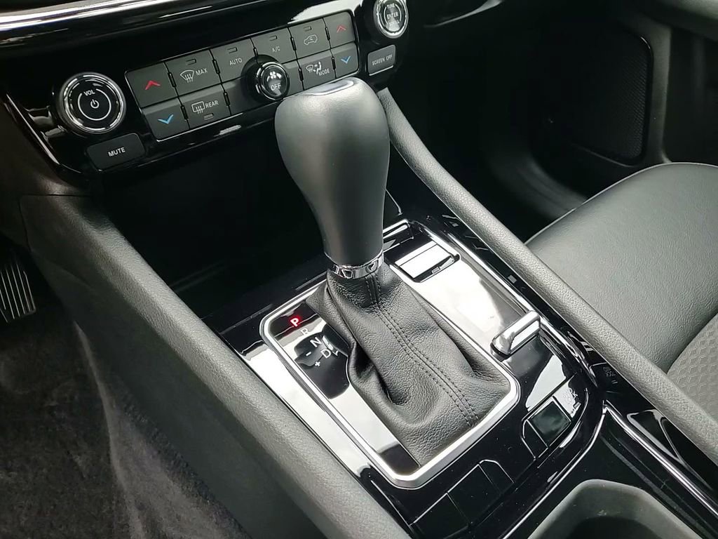 Used 2023 Jeep Compass Altitude w/ Convenience Group image 28