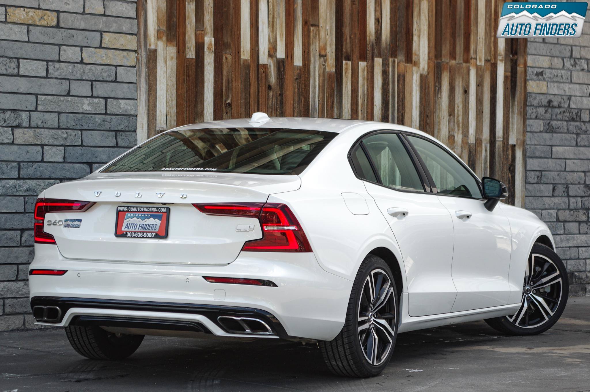 Used 2022 Volvo S60 T8 R-Design Expression w/ Premium Package AWD/4WD image 7