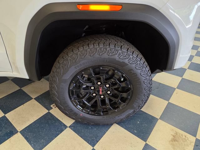 New 2026 GMC Canyon Elevation w/ Convenience Package RWD image 11