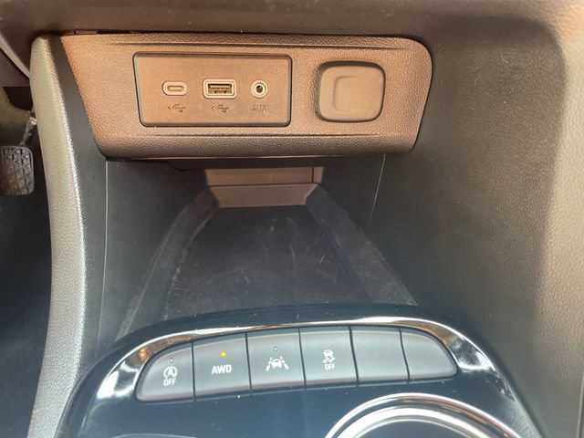 Used 2023 Buick Encore GX Preferred AWD/4WD image 33