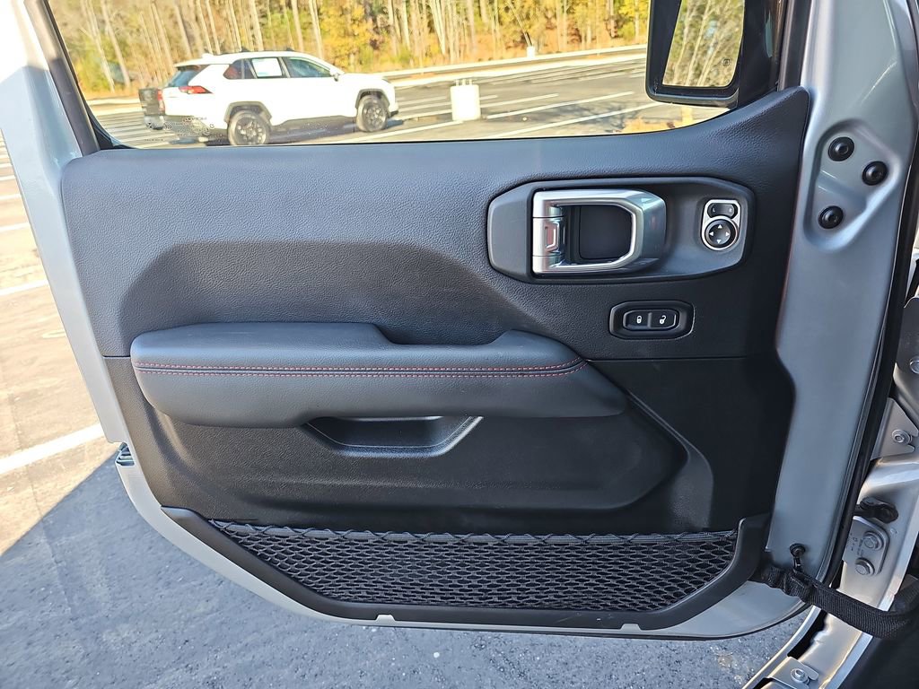 Used 2023 Jeep Wrangler Unlimited Rubicon 4xe image 32