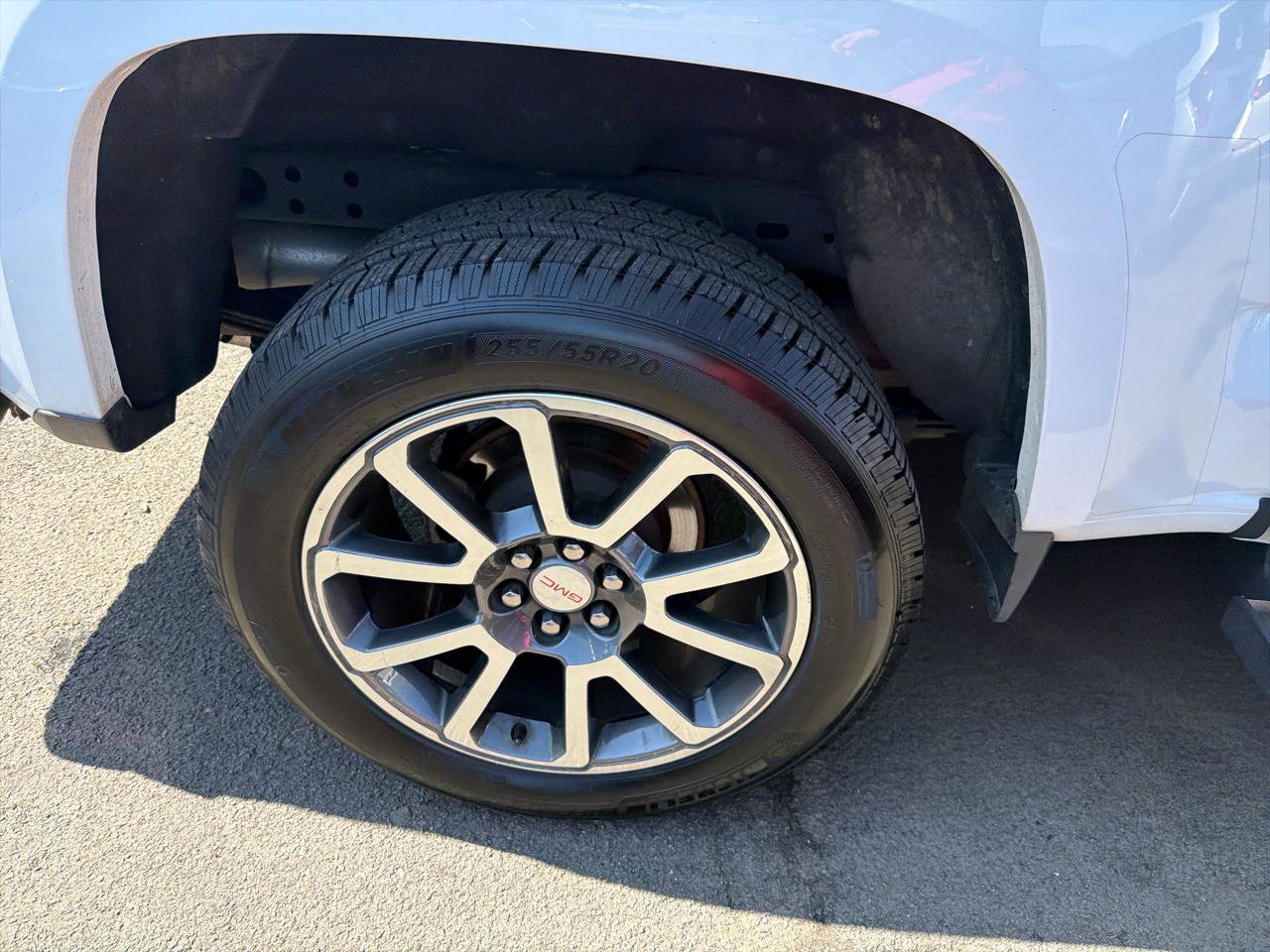 Used 2018 GMC Canyon Denali image 5