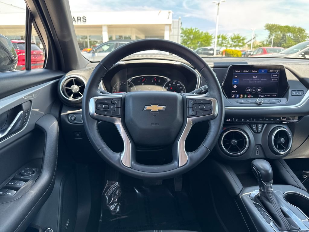 Used 2021 Chevrolet Blazer LT w/ Sound & Technology Package AWD/4WD image 16