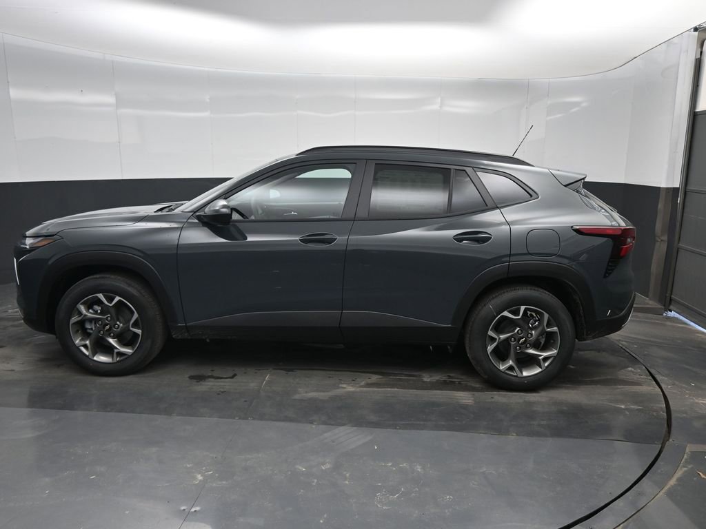 New 2026 Chevrolet Trax LT w/ Sunroof Package image 23