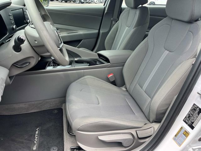 Used 2024 Hyundai Elantra SE image 20