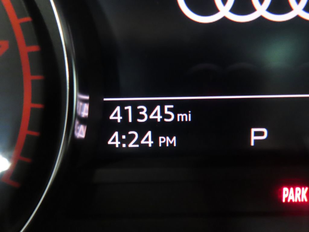 Used 2023 Audi Q5 2.0T Premium w/ Convenience Package AWD/4WD image 16