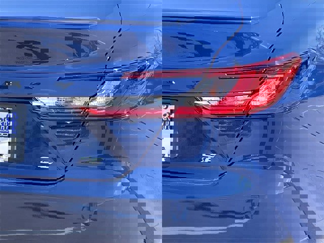 Used 2025 Toyota Camry SE image 7