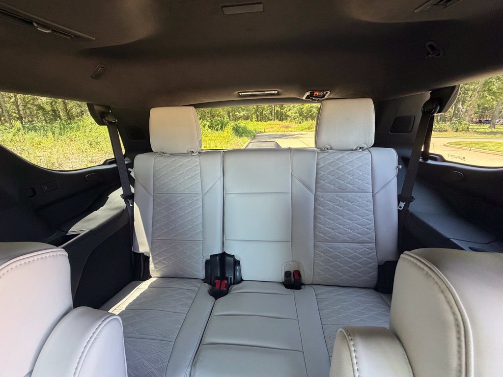 New 2026 Cadillac Escalade Platinum Sport w/ LPO, ONYX Package AWD/4WD image 22