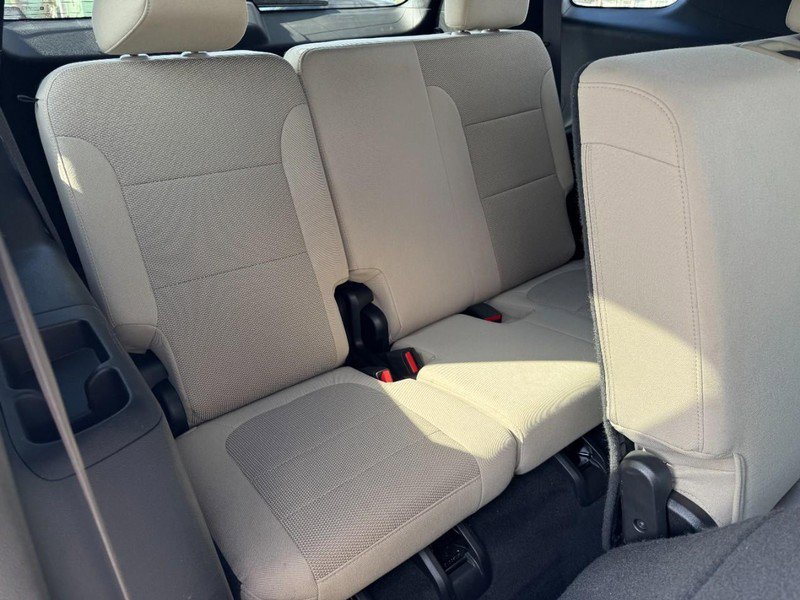 Used 2023 Chevrolet Traverse LS image 11