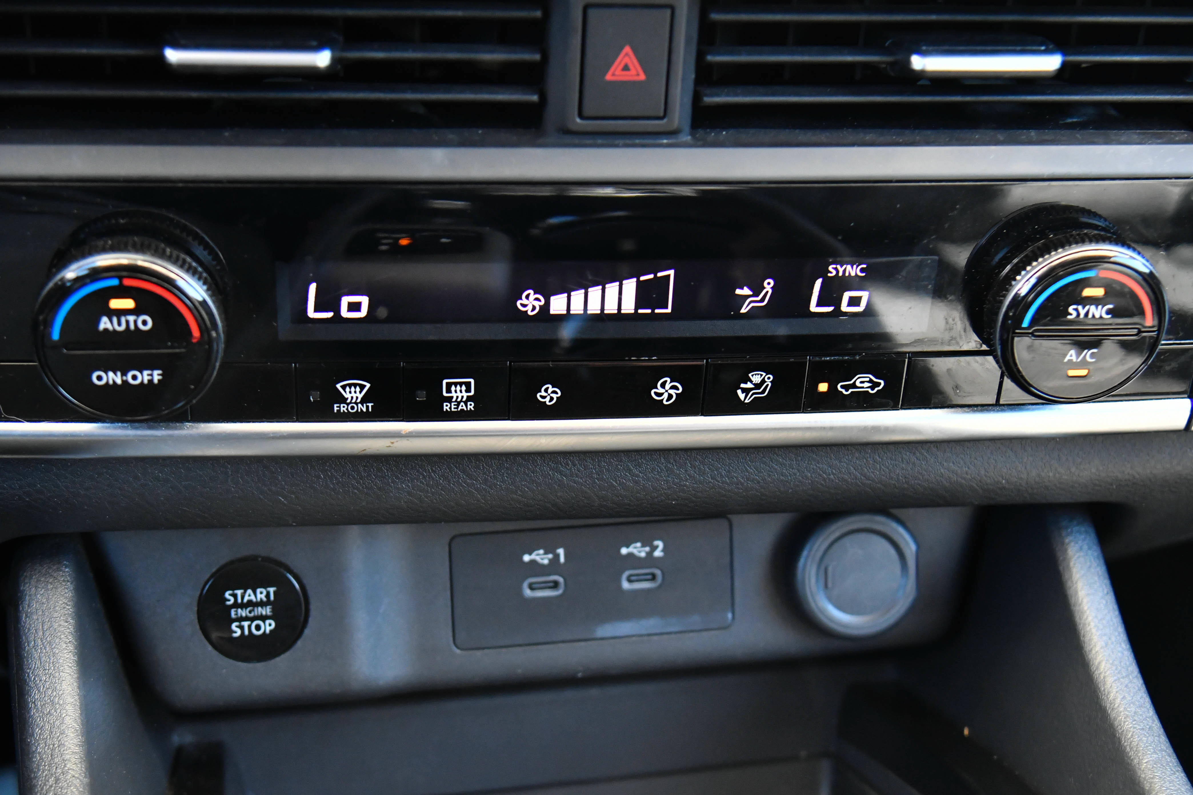 Used 2025 Nissan Rogue SV FWD image 23