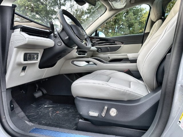 New 2026 Lincoln Nautilus Premier w/ Equipment Group 102A AWD/4WD image 12