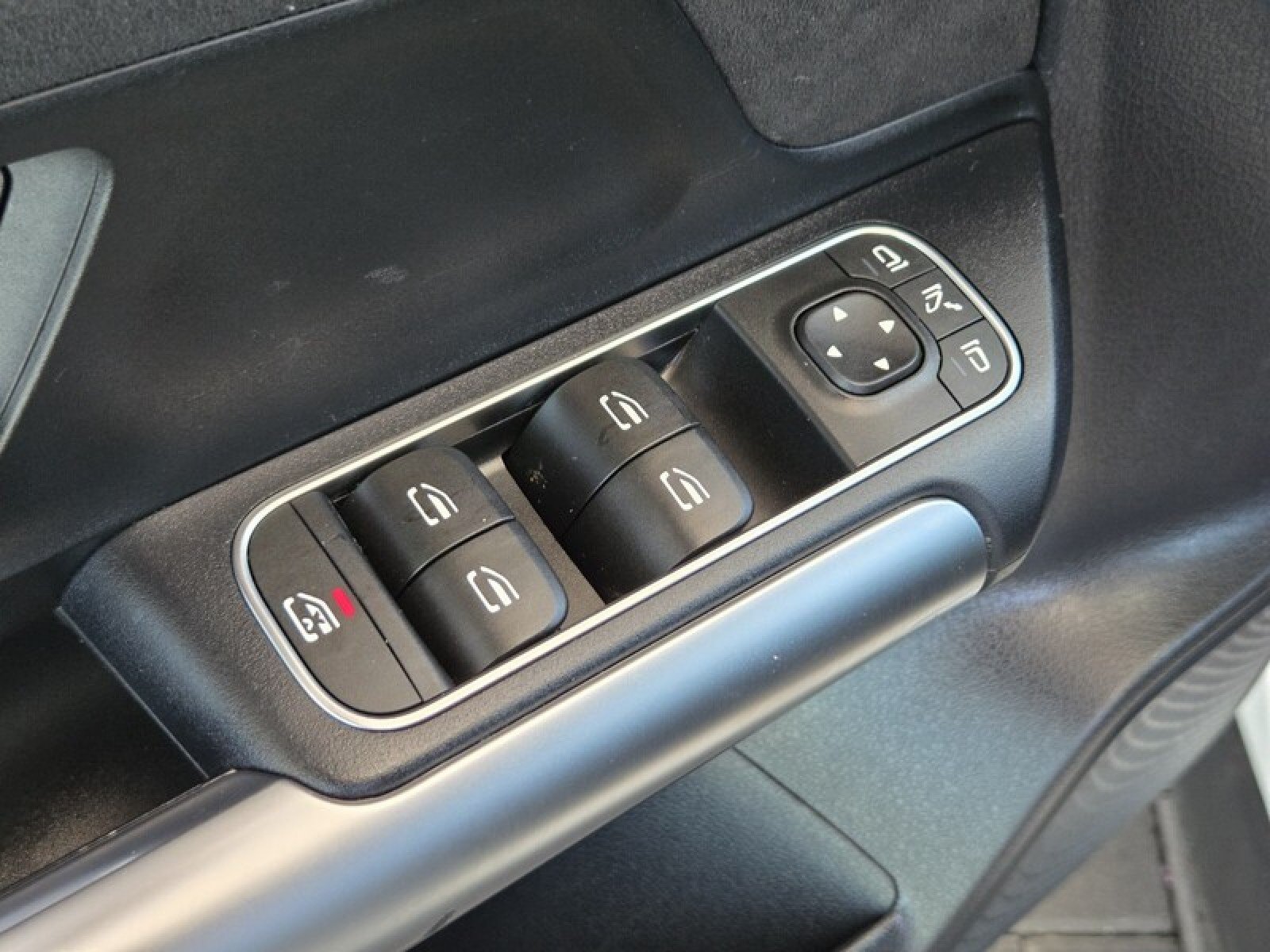 Certified 2023 Mercedes-Benz GLA 250 image 23