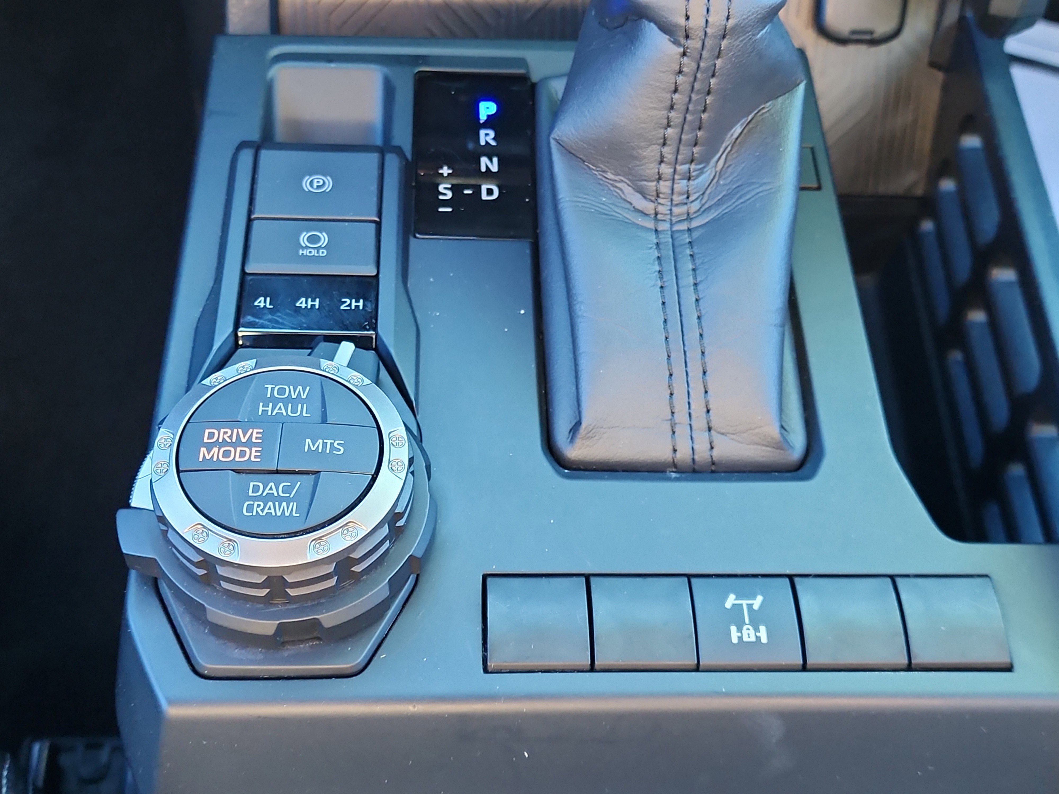 Used 2025 Toyota Tacoma TRD Off-Road image 19