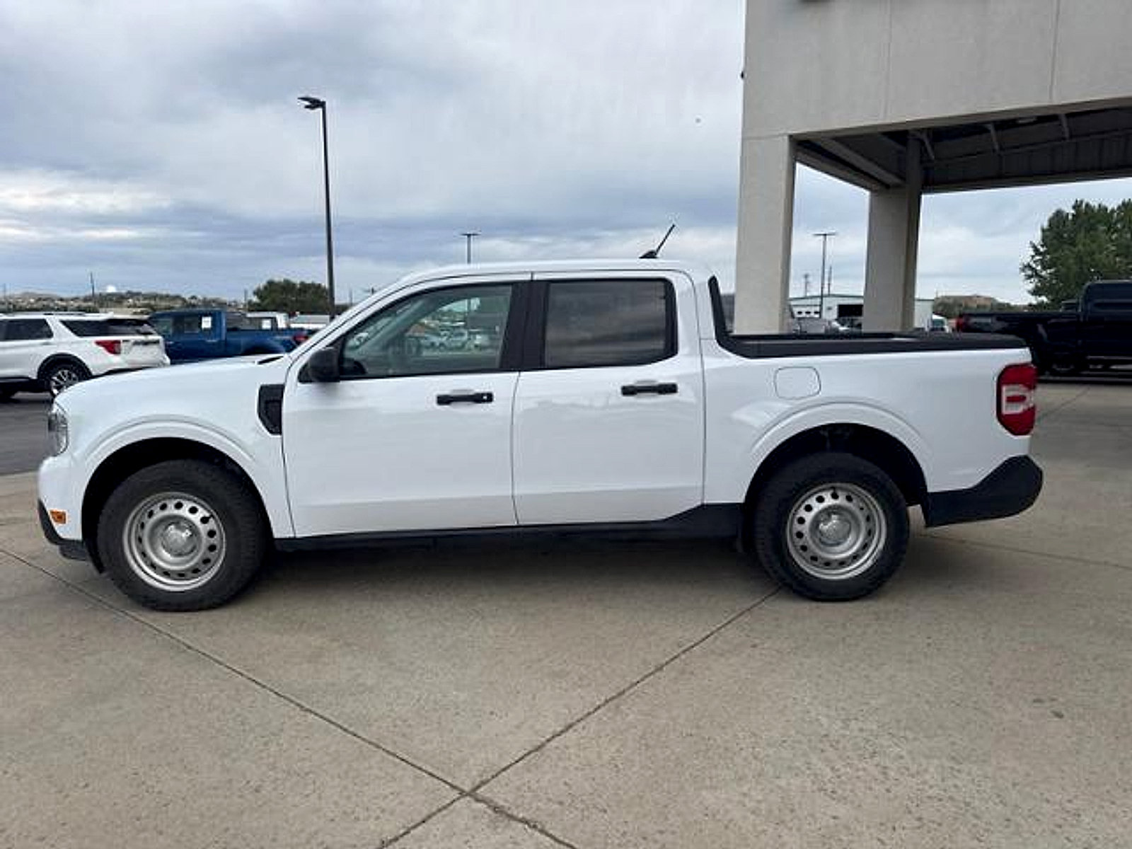 Used 2023 Ford Maverick XL w/ Equipment Group 100A Standard AWD/4WD image 9