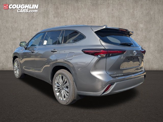New 2026 Toyota Highlander AWD image 5