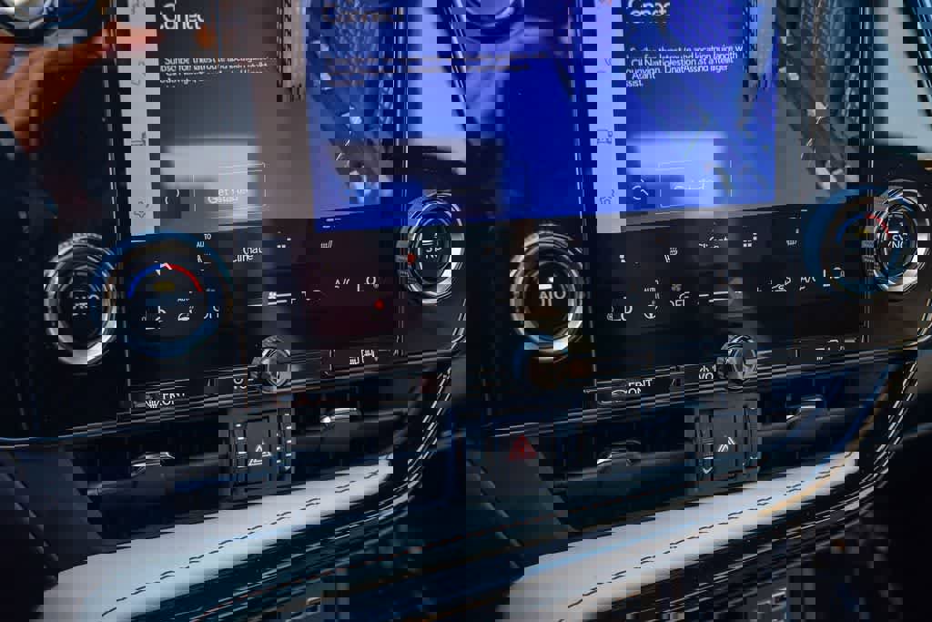 Used 2023 Lexus NX 350h AWD w/ Towing Package (2000 Lbs) image 21