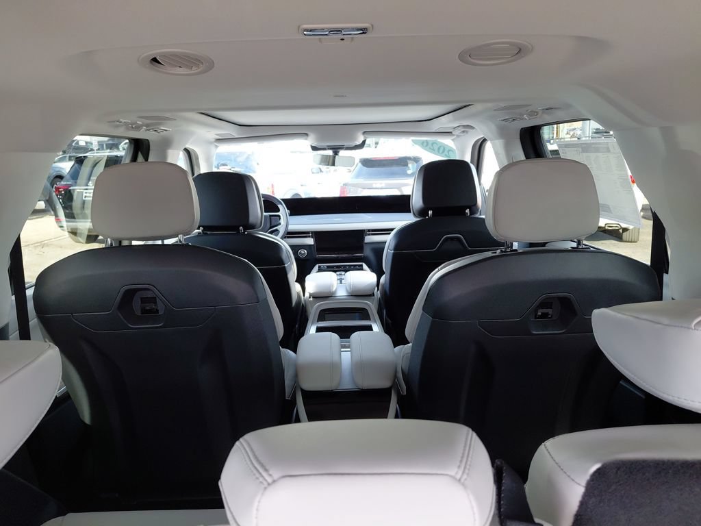 New 2026 Lincoln Navigator L Reserve AWD/4WD image 29