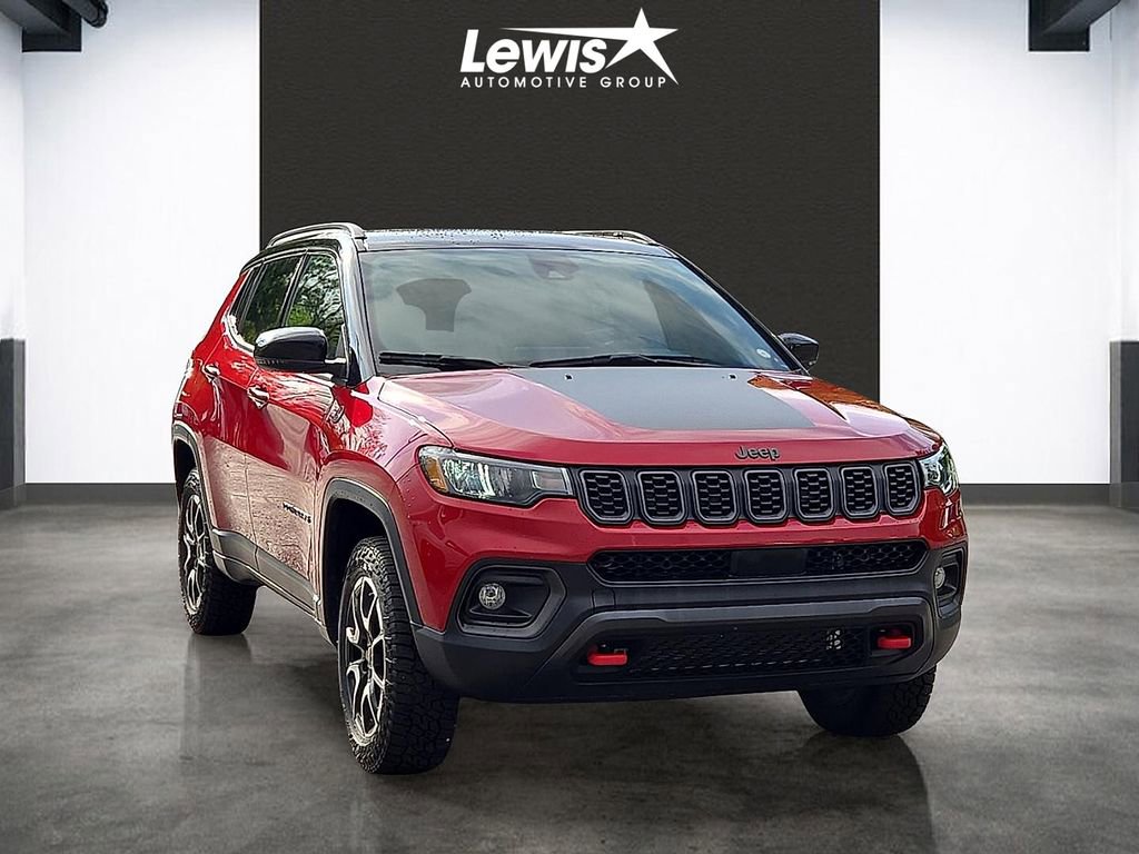 Used 2025 Jeep Compass Trailhawk w/ Sun & Sound Group image 6