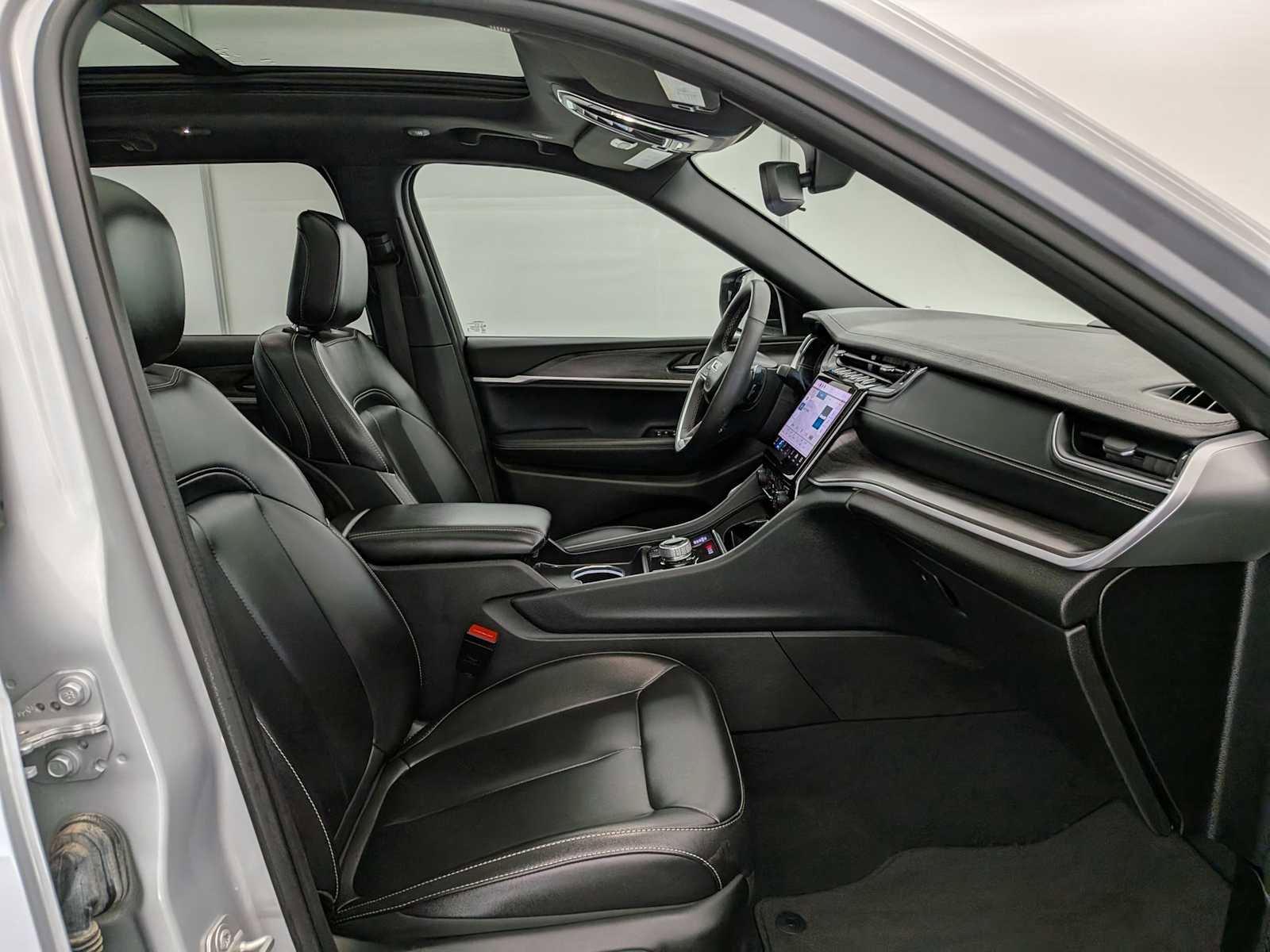 Used 2024 Jeep Grand Cherokee Limited 4xe image 25