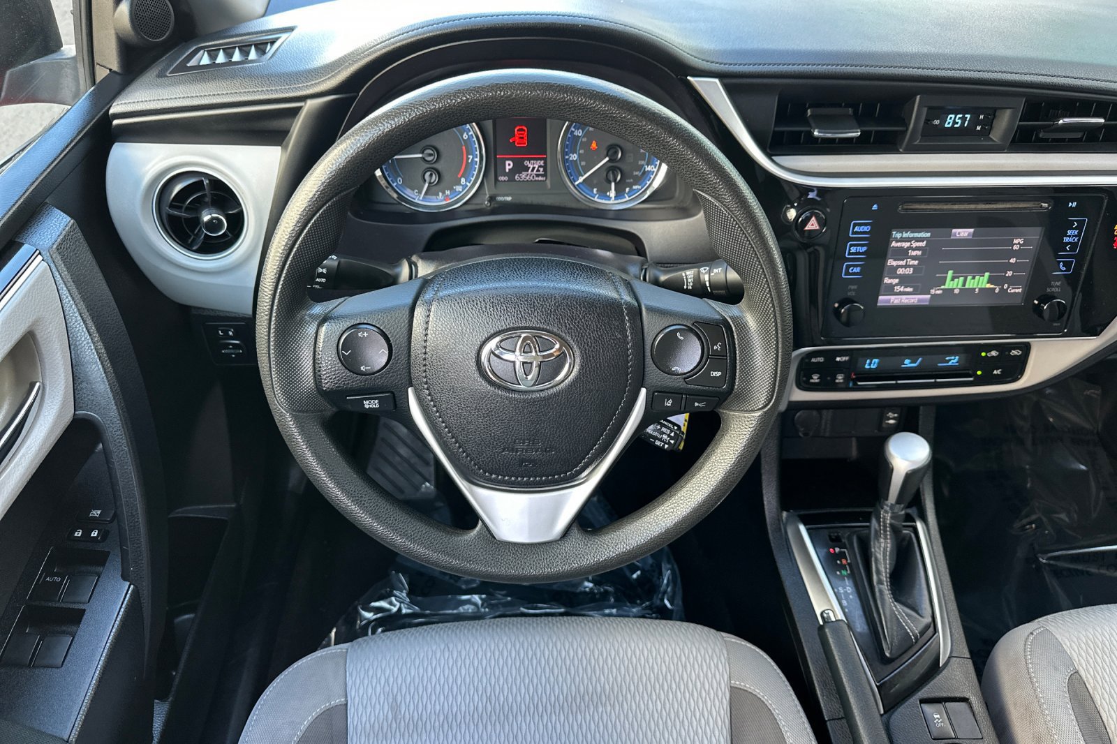 Used 2019 Toyota Corolla LE w/ Carpet Mat Package (TMS) FWD image 15