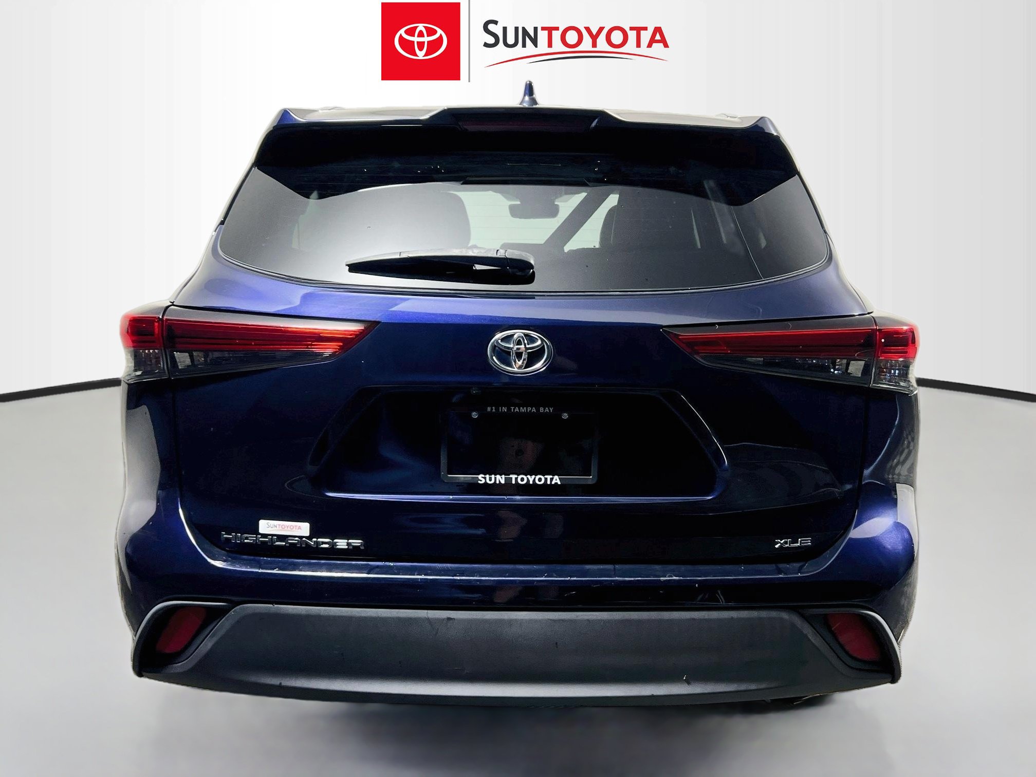 Used 2021 Toyota Highlander XLE FWD image 5