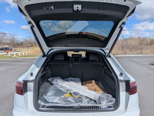 New 2026 Audi Q8 Premium Plus image 16