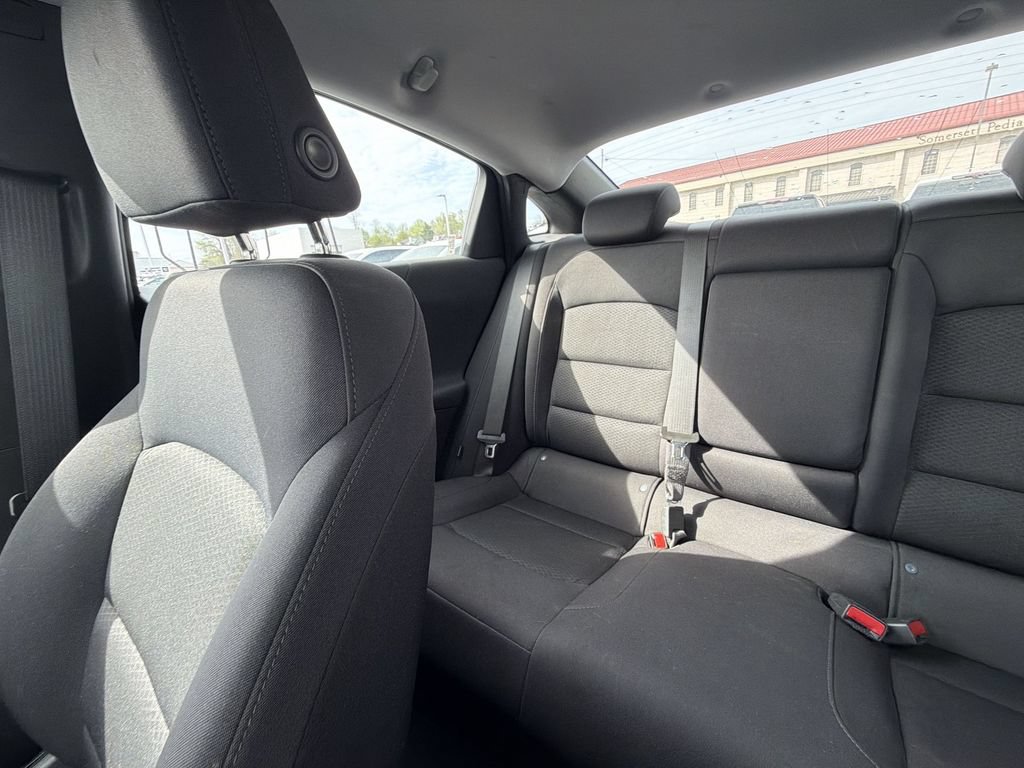 Used 2021 Chevrolet Malibu LT FWD image 12