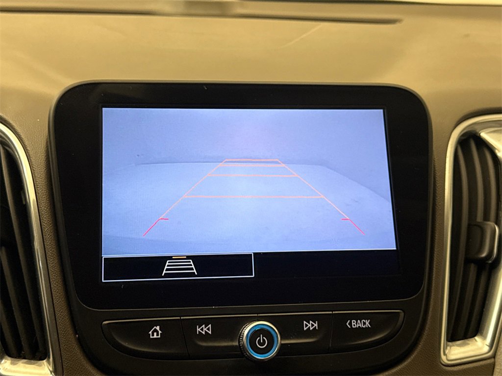 Used 2021 Chevrolet Malibu LT image 22