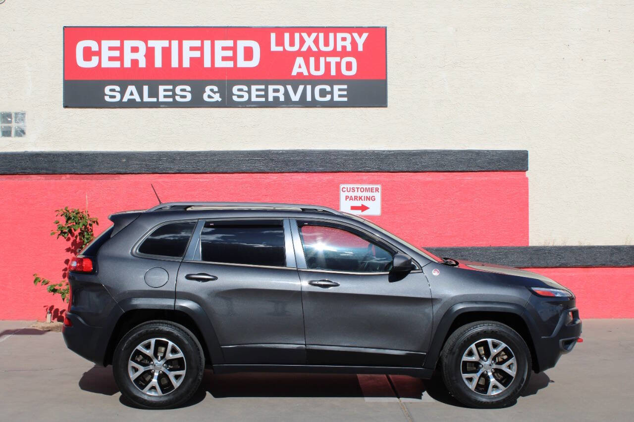 Used 2015 Jeep Cherokee Trailhawk w/ Comfort/Convenience Group image 2