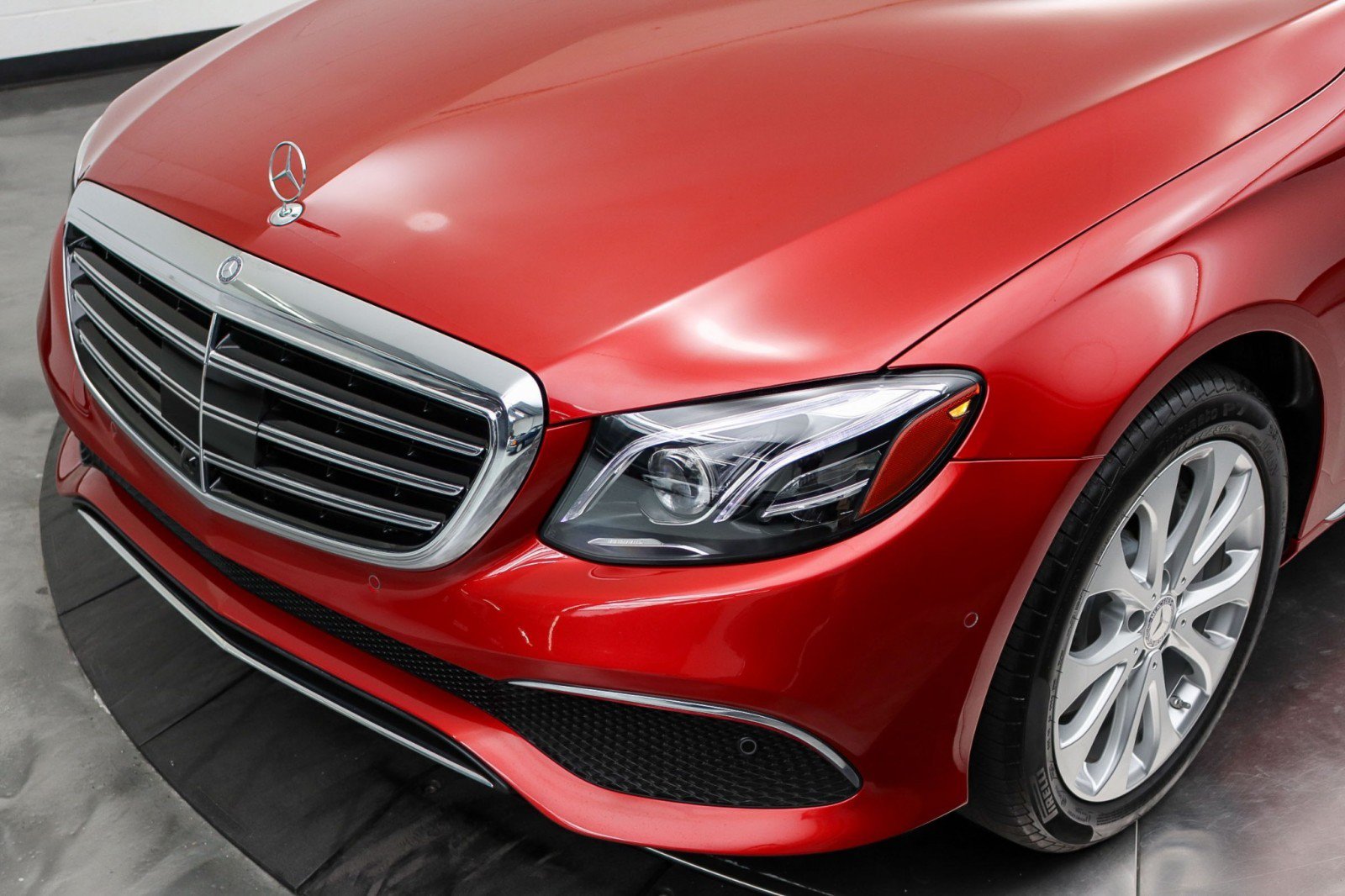 Used 2017 Mercedes-Benz E 300 image 10