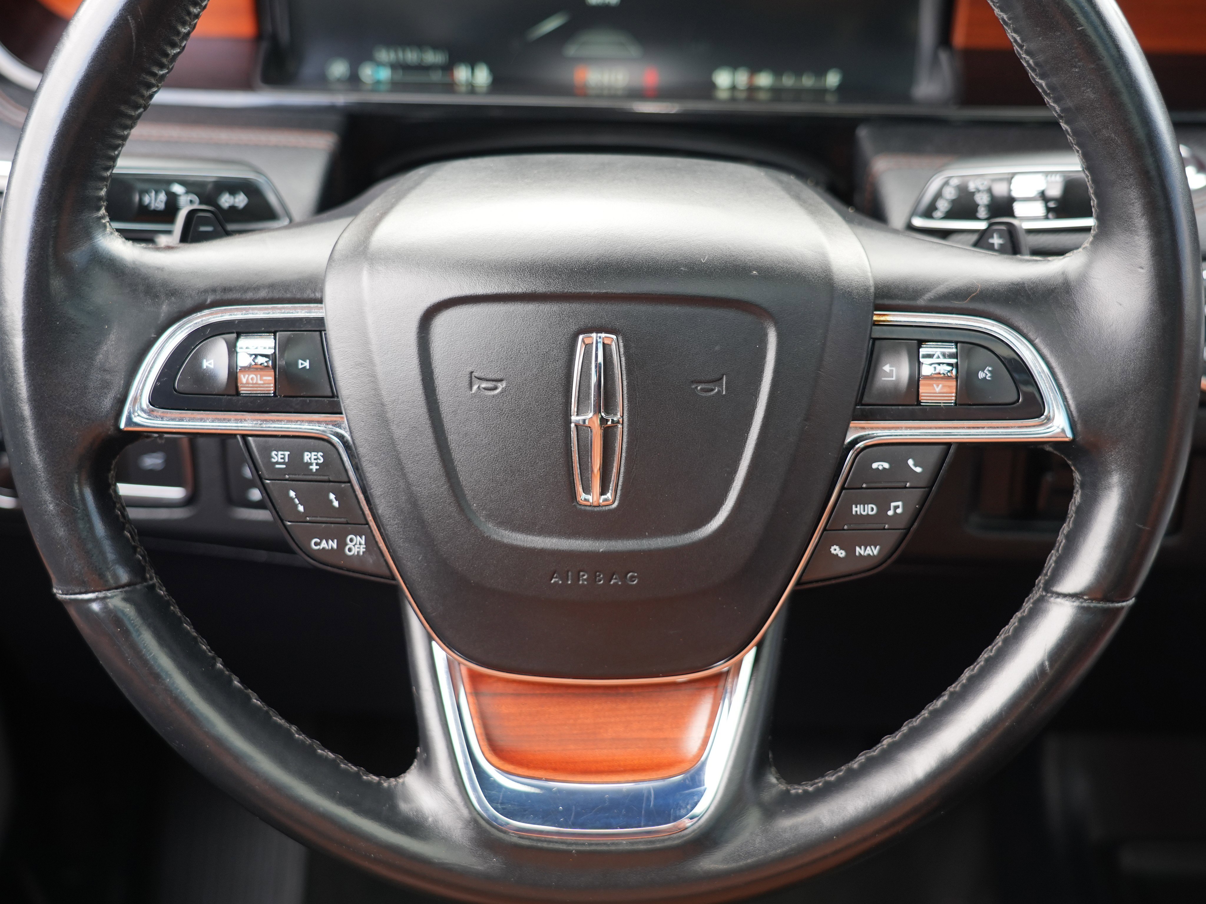 Used 2020 Lincoln Navigator Reserve w/ Luxury Package image 25