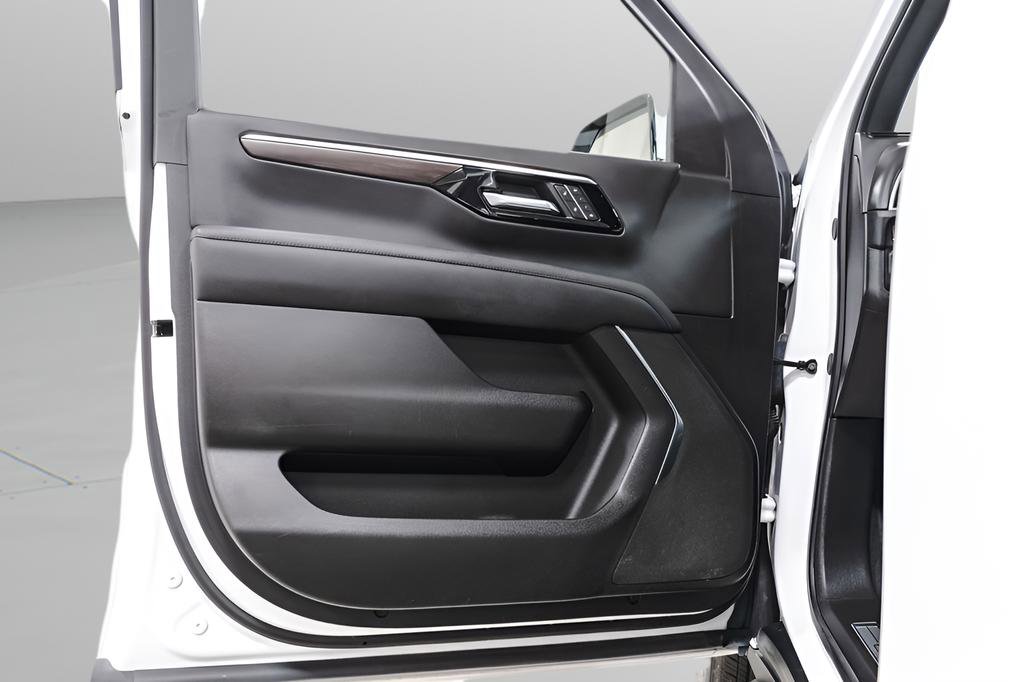 Used 2025 Chevrolet Tahoe LT image 26