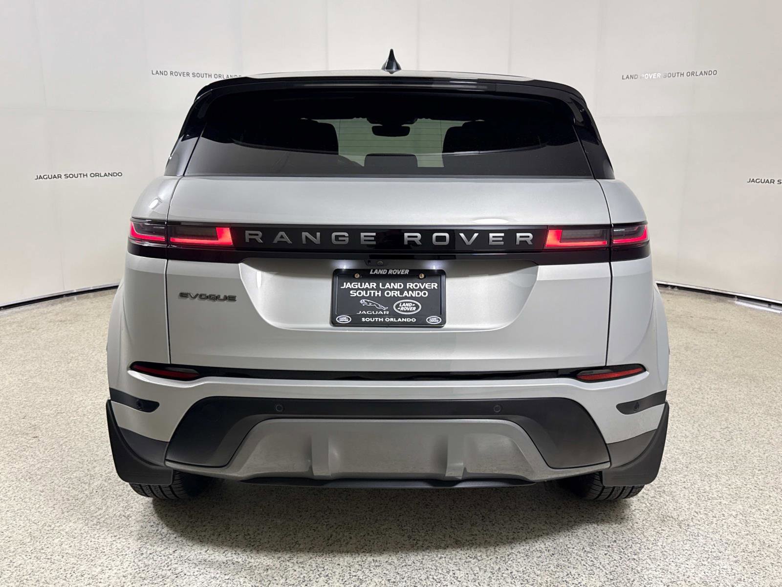 Used 2026 Land Rover Range Rover Evoque S AWD/4WD image 4