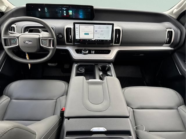 New 2026 Ford Expedition Active image 6