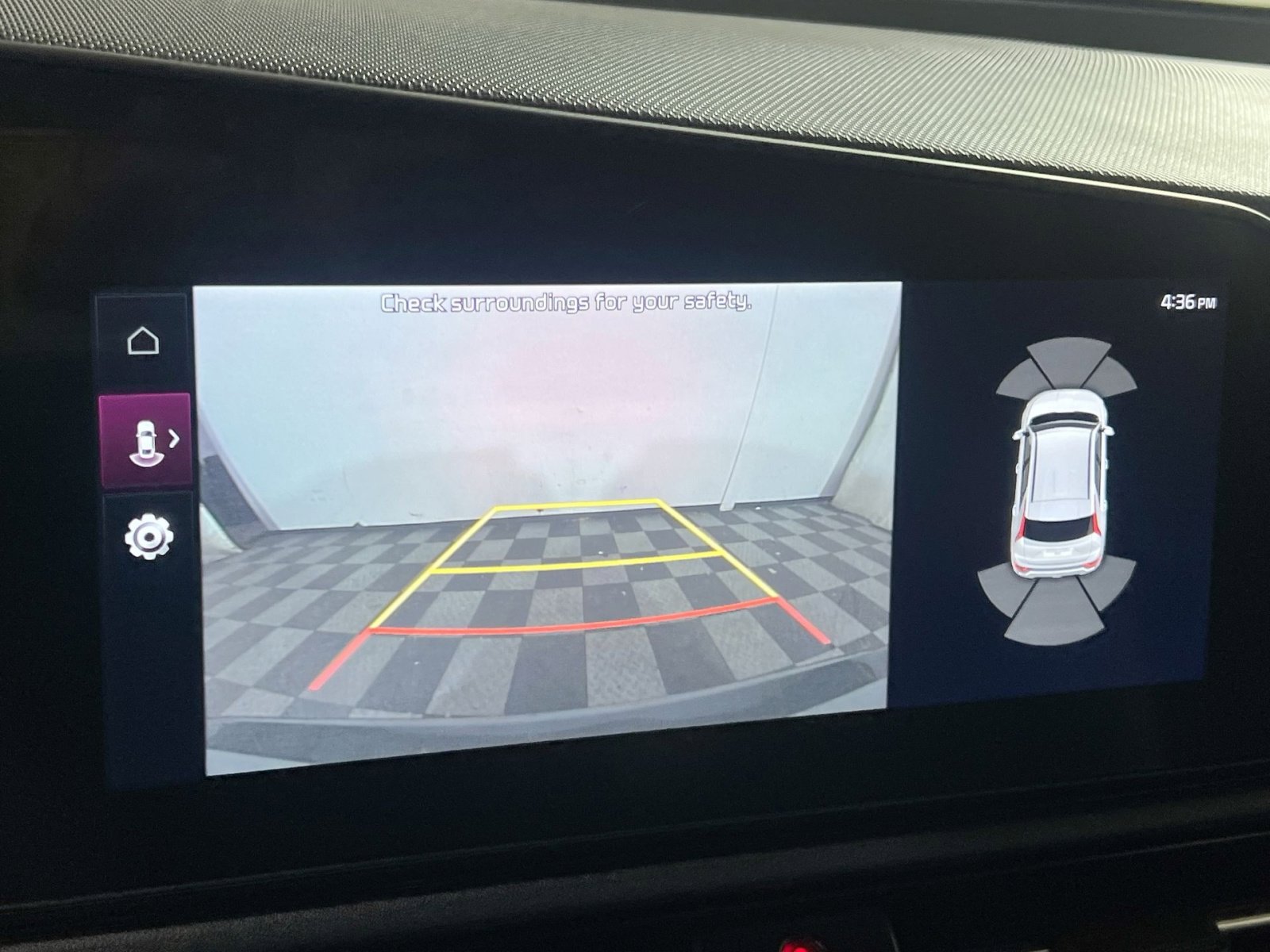 Used 2023 Kia Niro SX Touring image 29