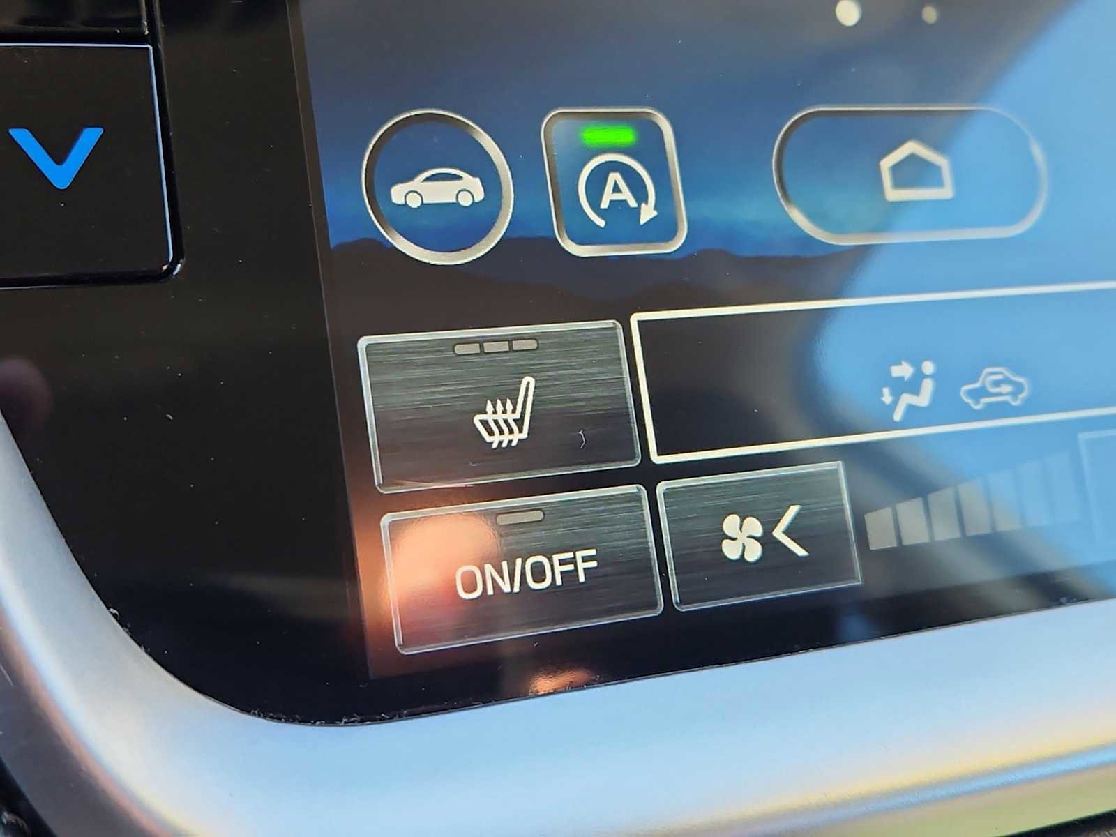 Used 2024 Subaru Outback Premium image 11