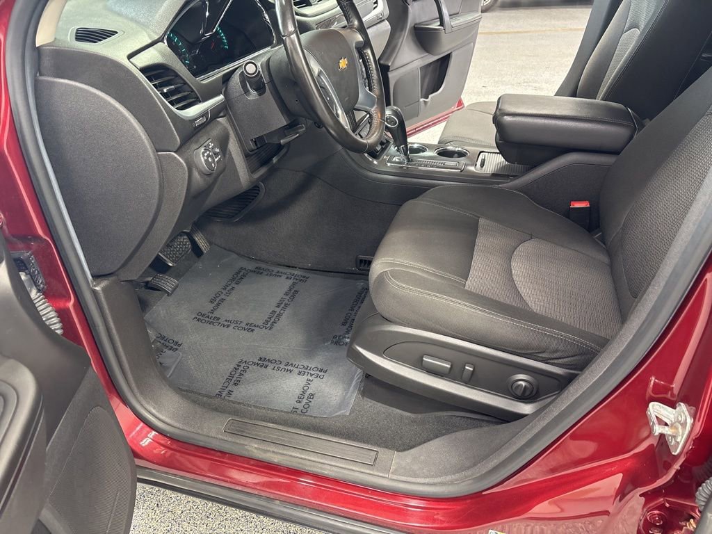 Used 2016 Chevrolet Traverse LT w/ Style and Technology Package image 9