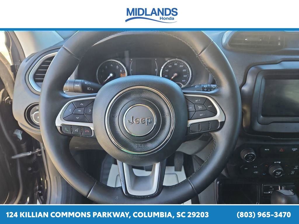 Used 2018 Jeep Renegade Latitude FWD image 24